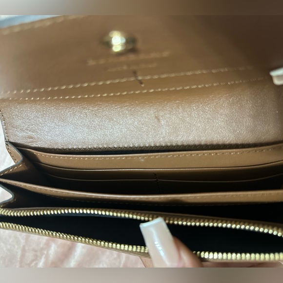 Burberry Porter Continental Wallet. EXCELLENT condition. - Picture 3 of 6